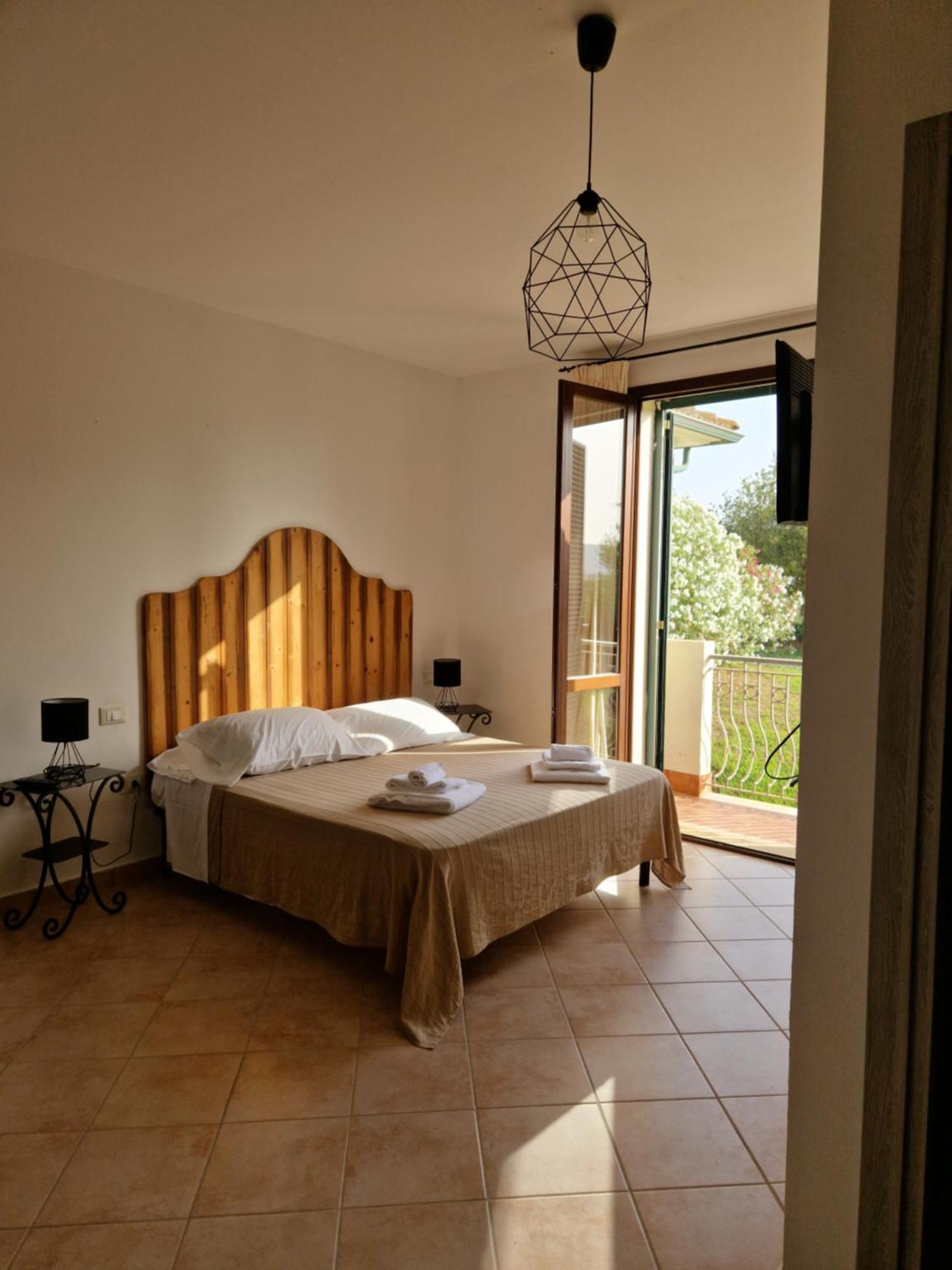 Tenute Delogu Wine Resort (Adults Only) Santa Maria la Palma Exterior foto