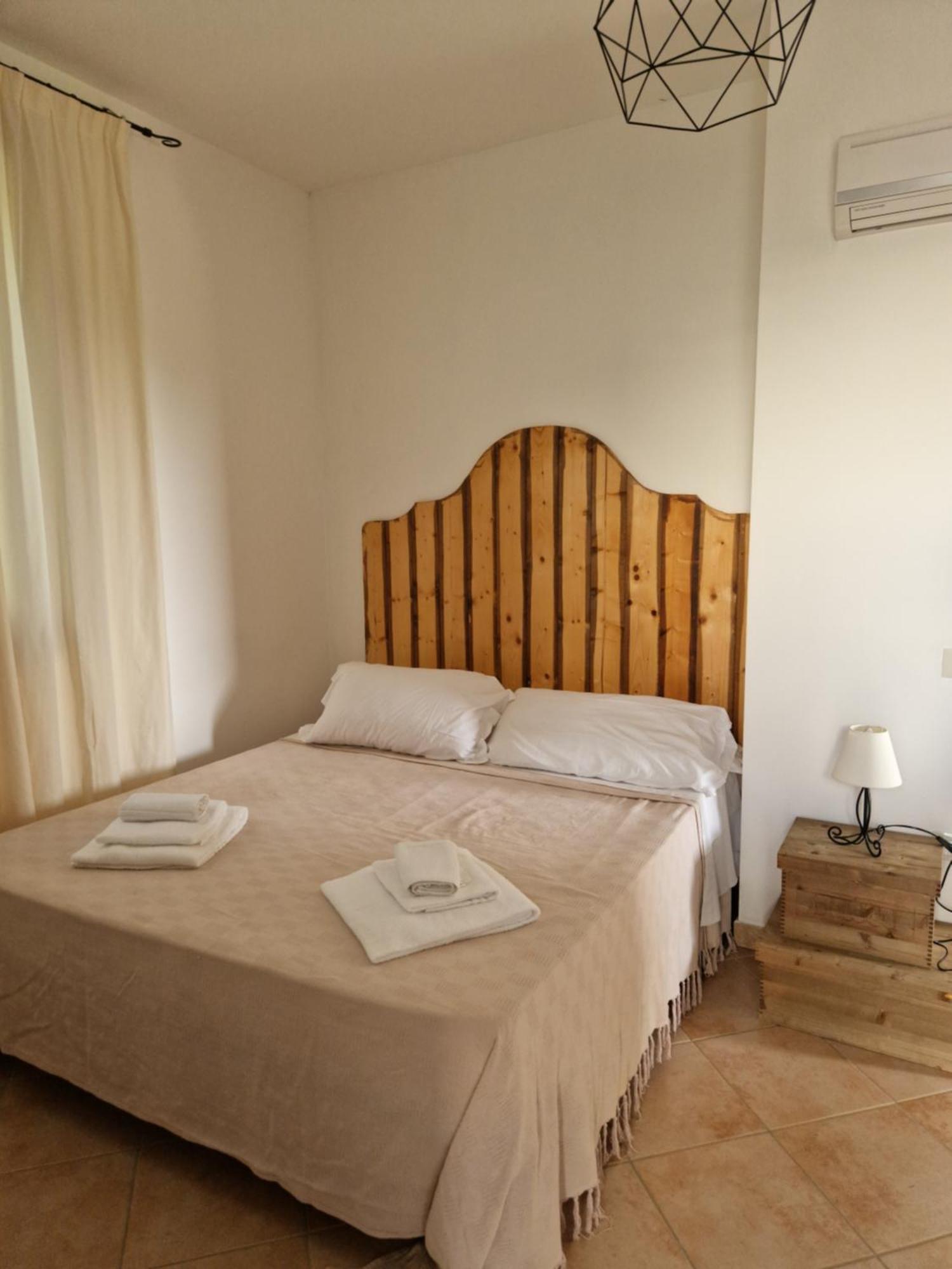Tenute Delogu Wine Resort (Adults Only) Santa Maria la Palma Exterior foto